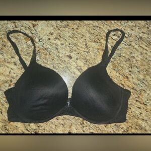 Victoria's Secret Classic Black Bra Size 38D Padded Bra